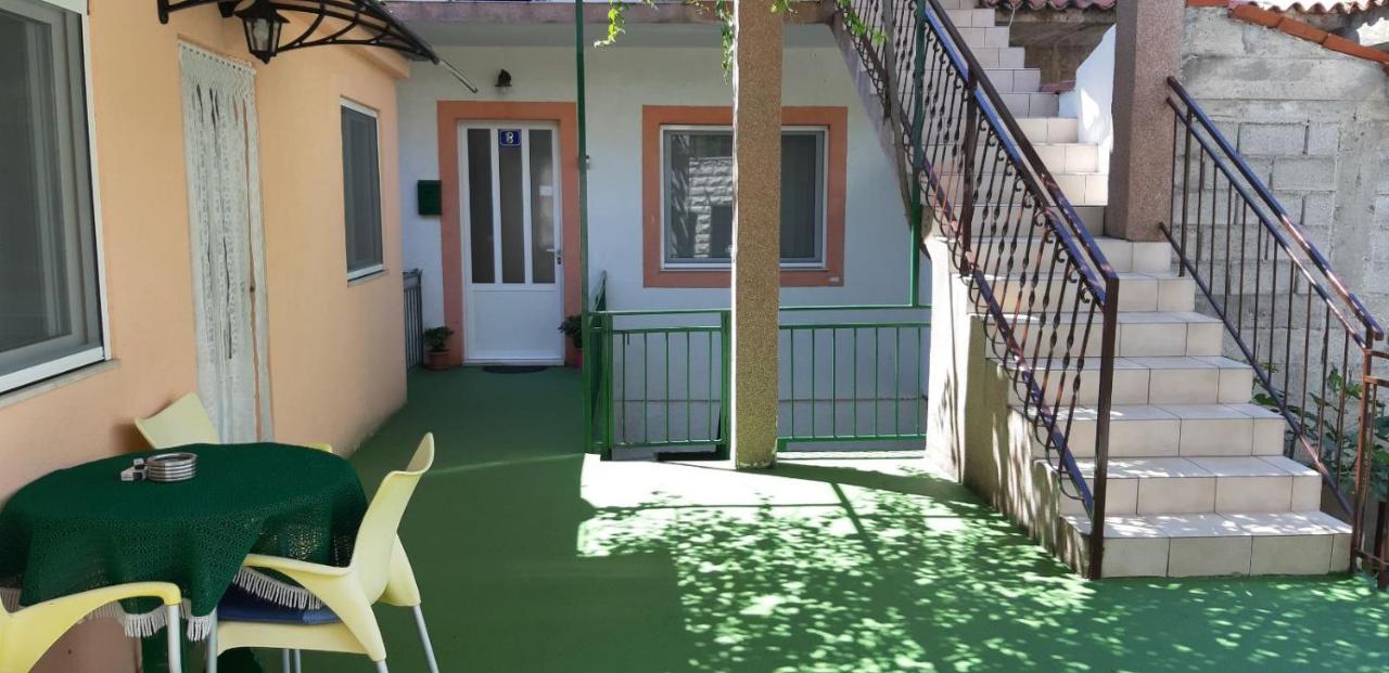 Apartman Gabriel Podgora Exterior photo